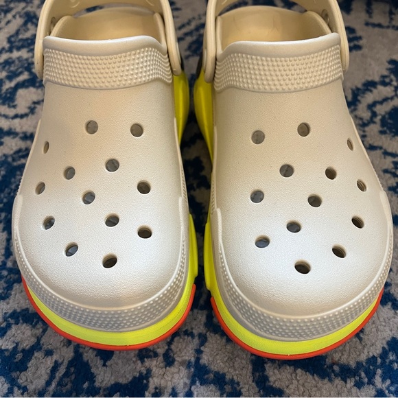 CROCS Womens BUBBLE CRUSH CLOG SESAME W 9- M 7. - Picture 2 of 7